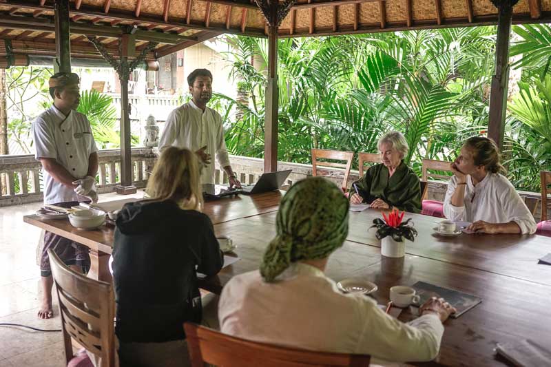 cooking-demonstration-oneworld-ubud-1